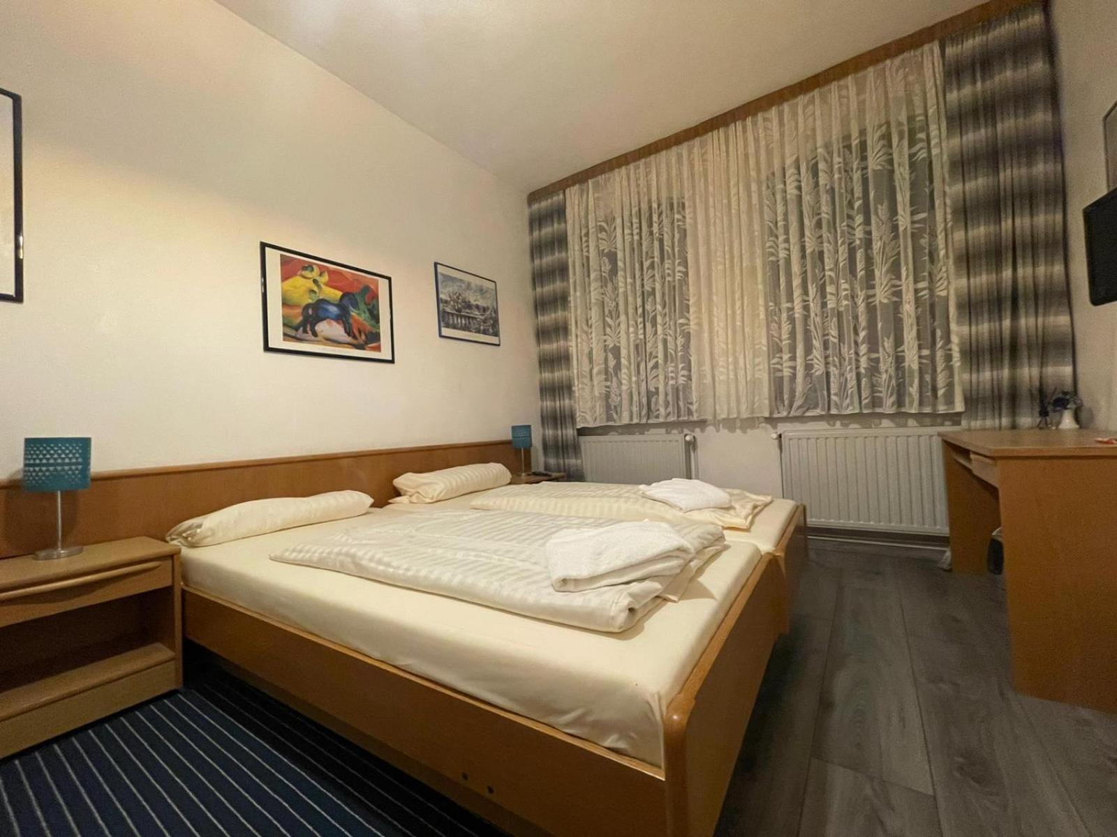 Kruegers Hotel Barsinghausen Buitenkant foto